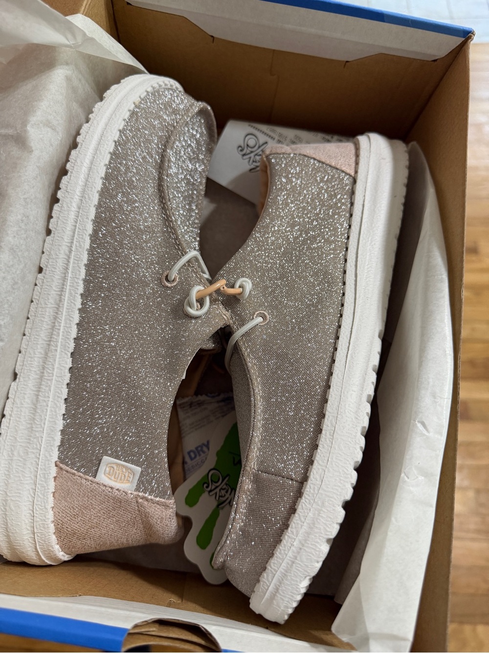 Hey Dude Wendy Metallic Sparkle in rose gold - new in box.